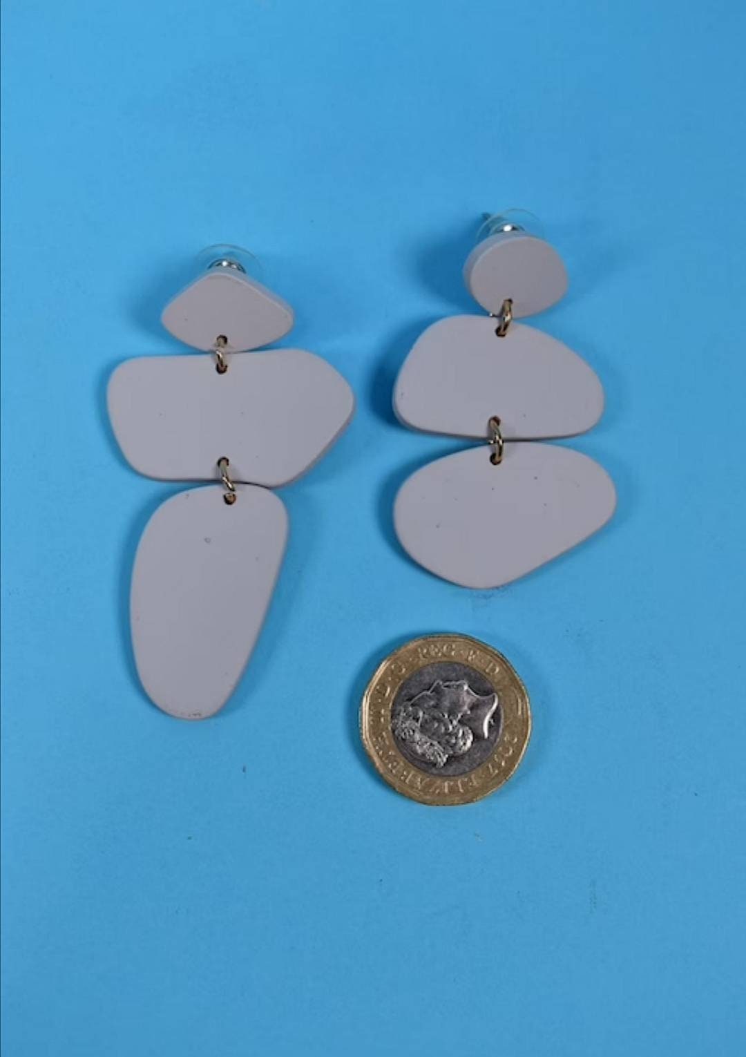 NWOT Asymmetric Acrylic Silver Grey Abstract Drop Earrings