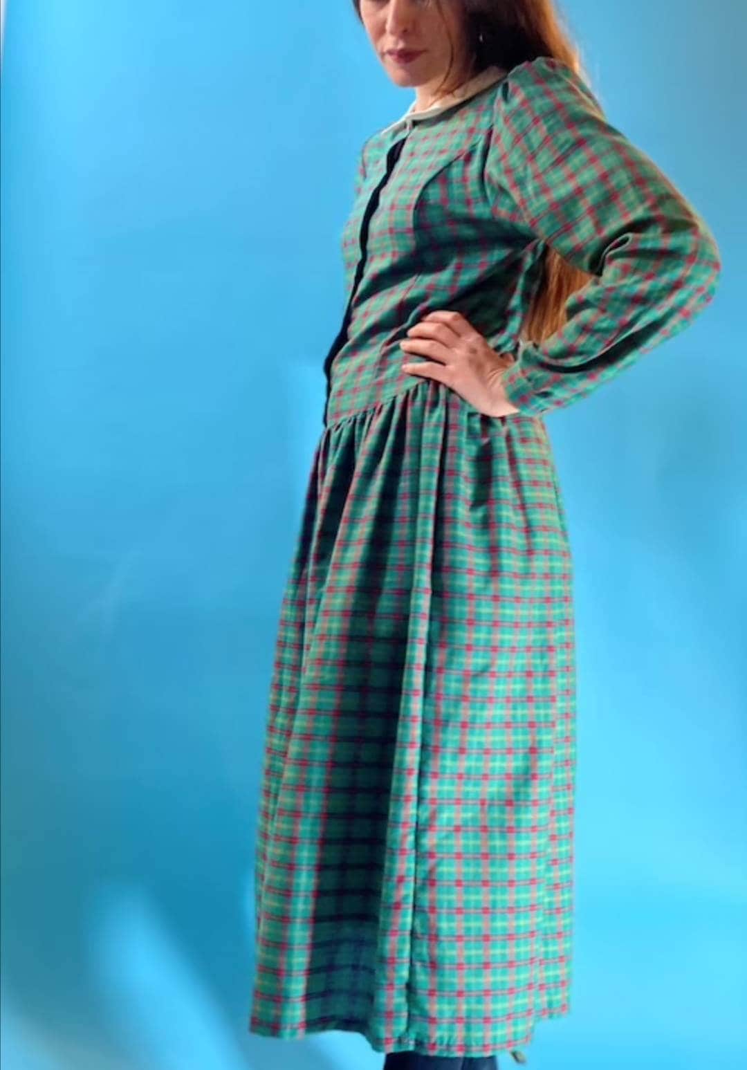 Vintage 80s Babydoll Checked Dress With White Collar.