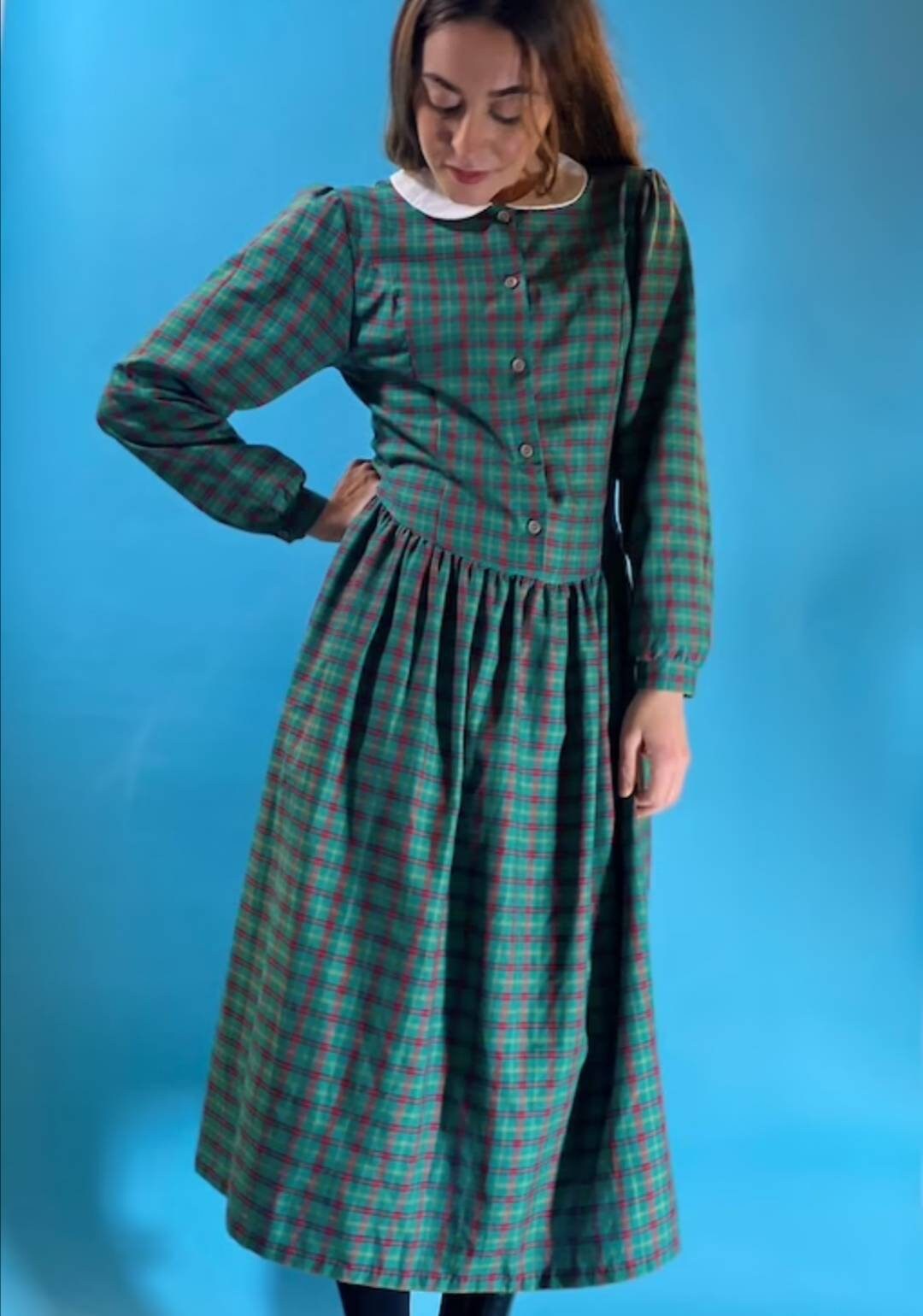 Vintage 80s Babydoll Checked Dress With White Collar.