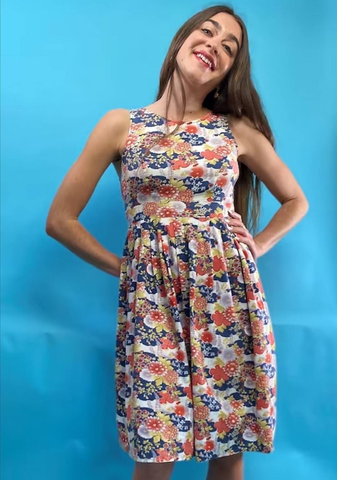 Vintage Sleeveless Japanese Style Floral Printed Dress.