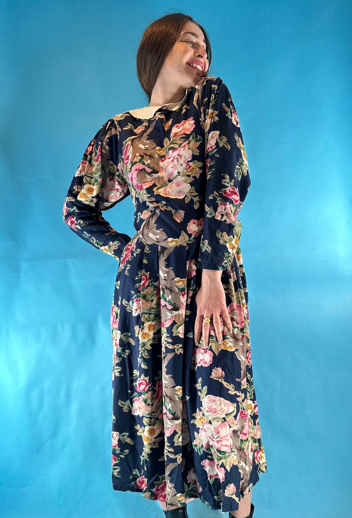 Vintage 1980s Blue Pink Baroque Floral Printed Full Sleeve Pleated Midi Dress with Lace Peter Pan Collar.