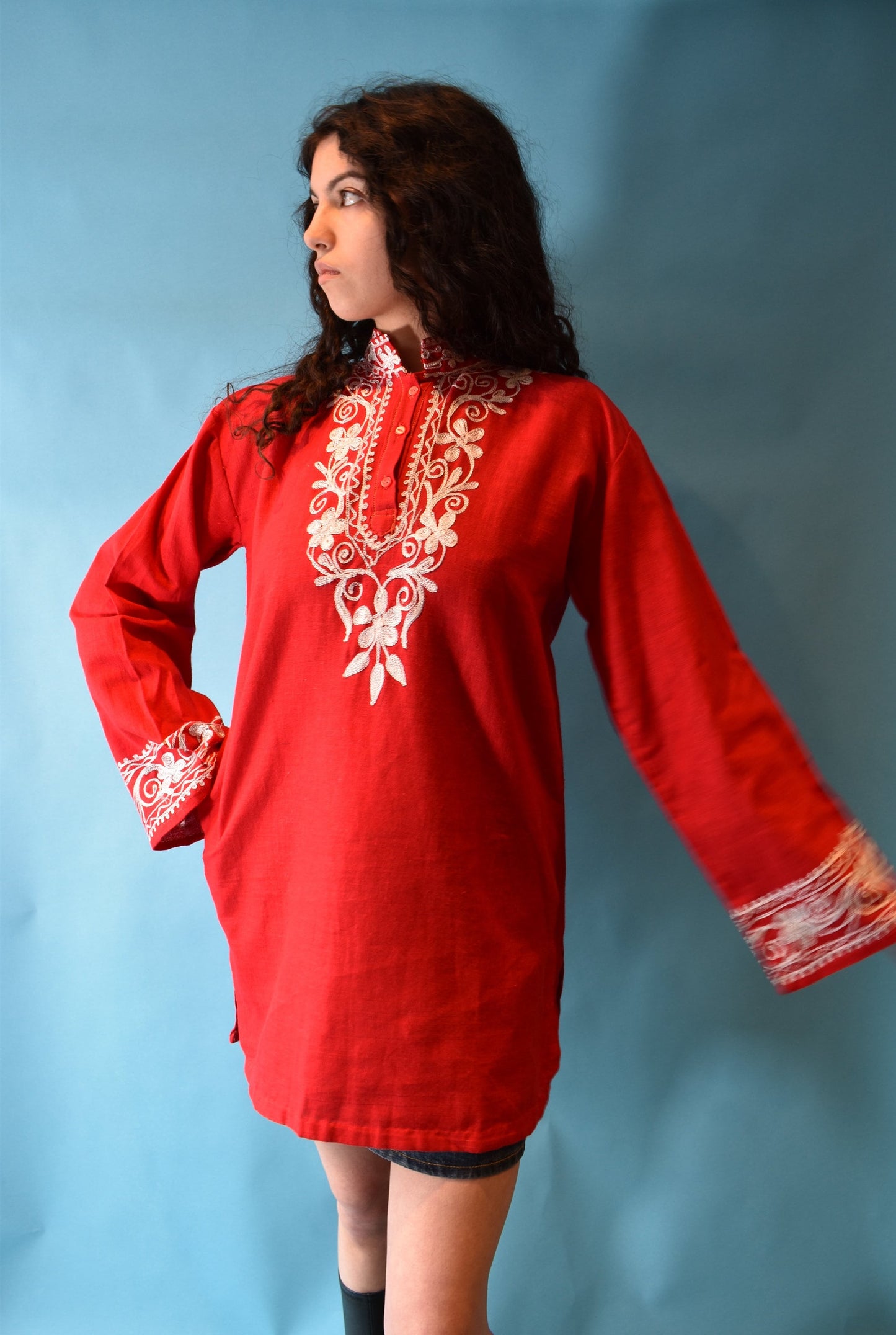 Vintage Size L Embroidered Long Sleeve Tunic Dress in Red.
