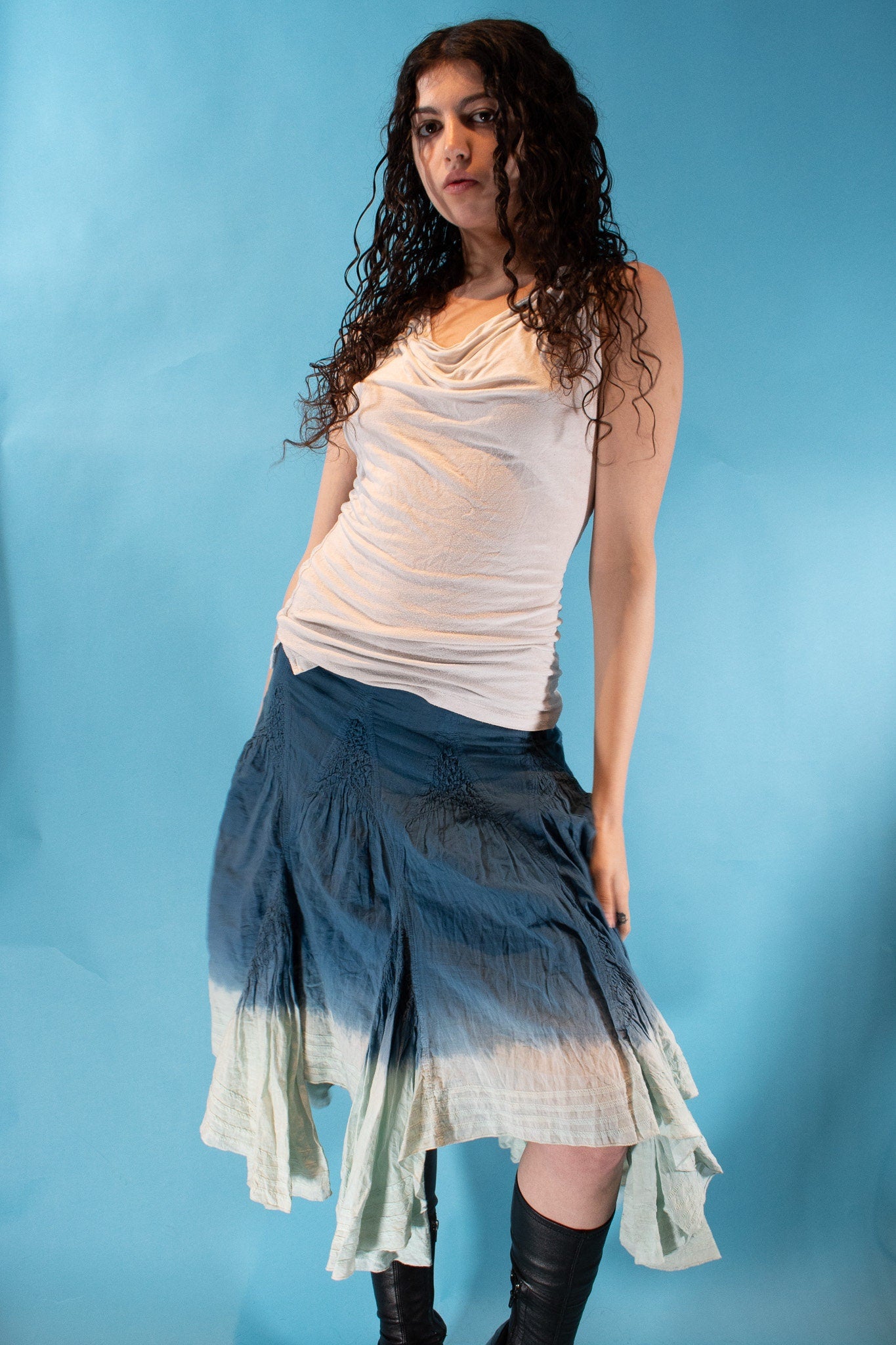 Vintage Y2K Size S/M Waterfall Skirt in Blue Ombre.