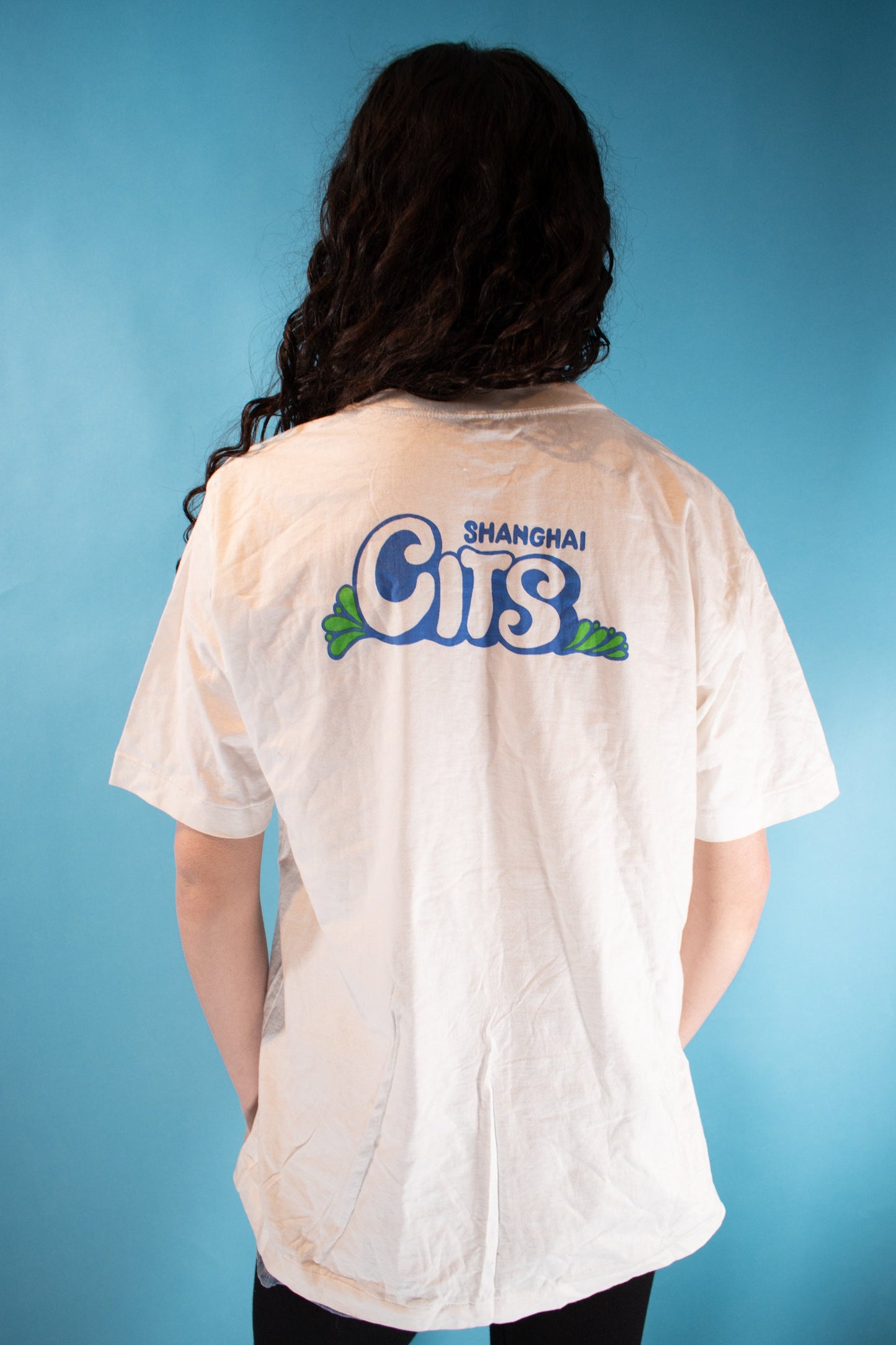 Vintage Y2K Size L Shanghai Graphic T-Shirt in White.