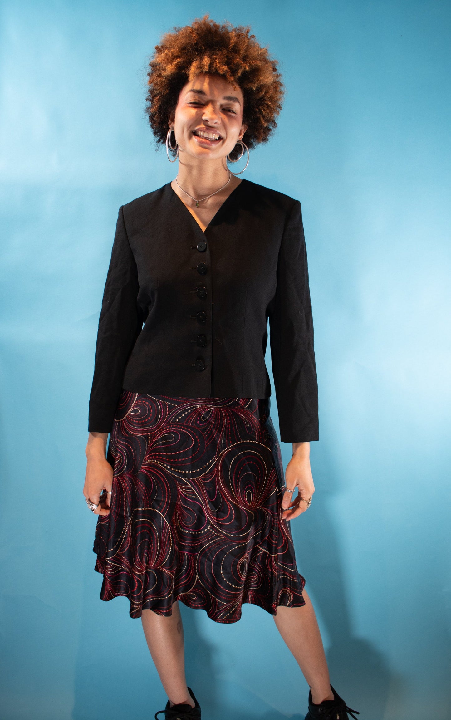 Vintage 1990s Size M Jaeger Cropped Wool Blazer Jacket in Black.