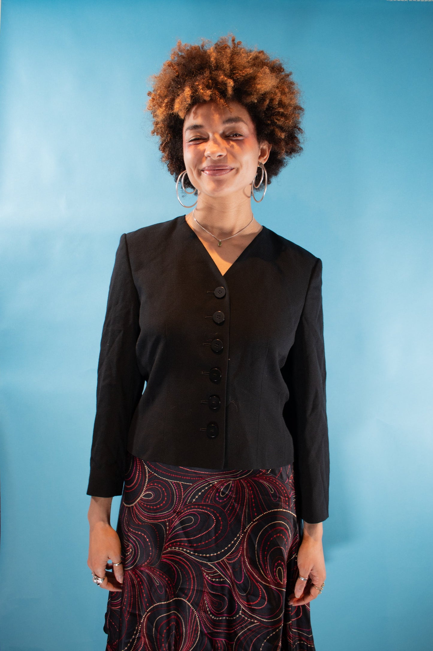 Vintage 1990s Size M Jaeger Cropped Wool Blazer Jacket in Black.