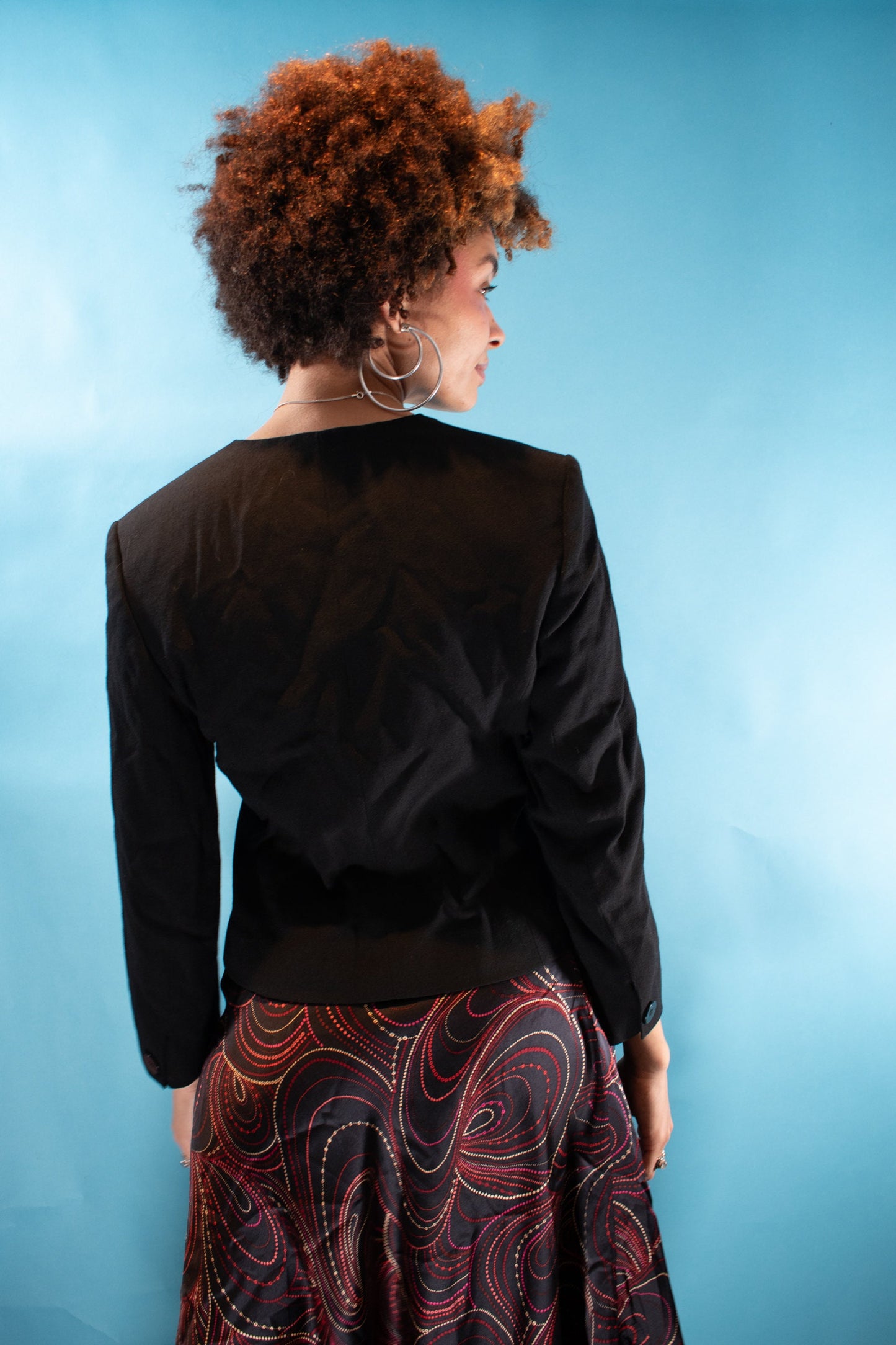Vintage 1990s Size M Jaeger Cropped Wool Blazer Jacket in Black.