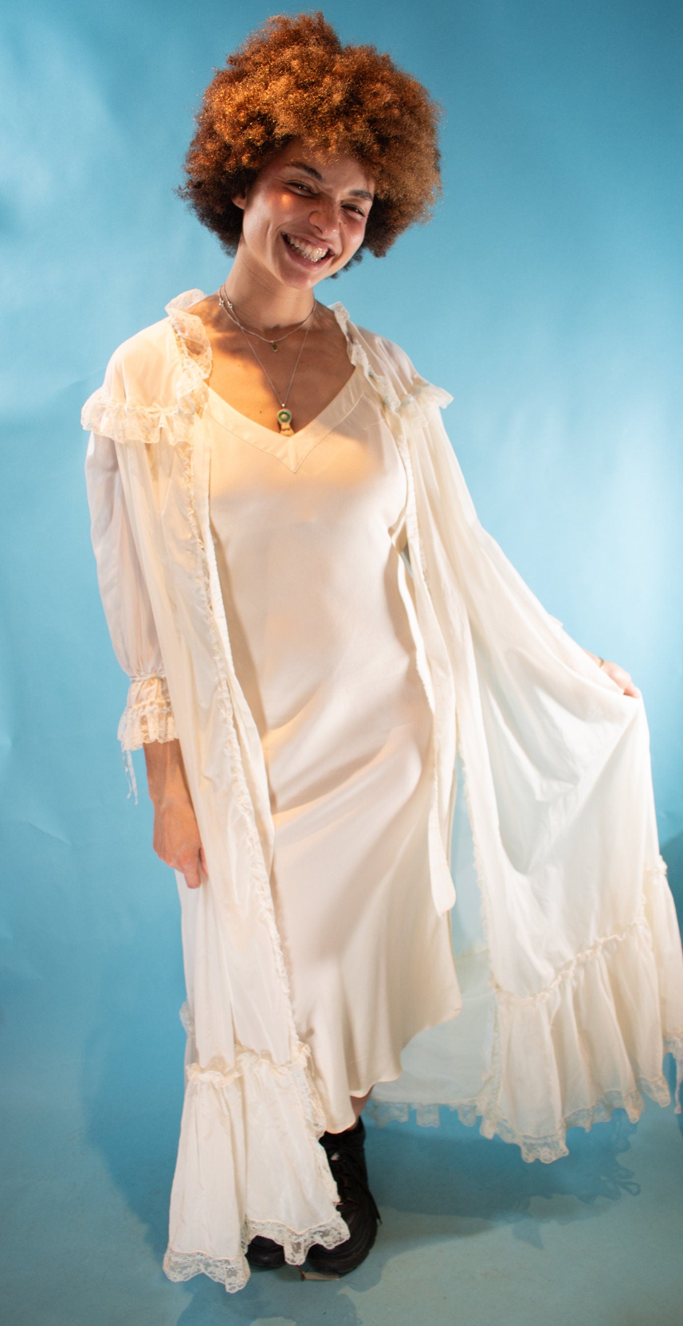 Vintage 1950s Free Size Sheer Lace Frilled Night Gown in Off White & Blue.