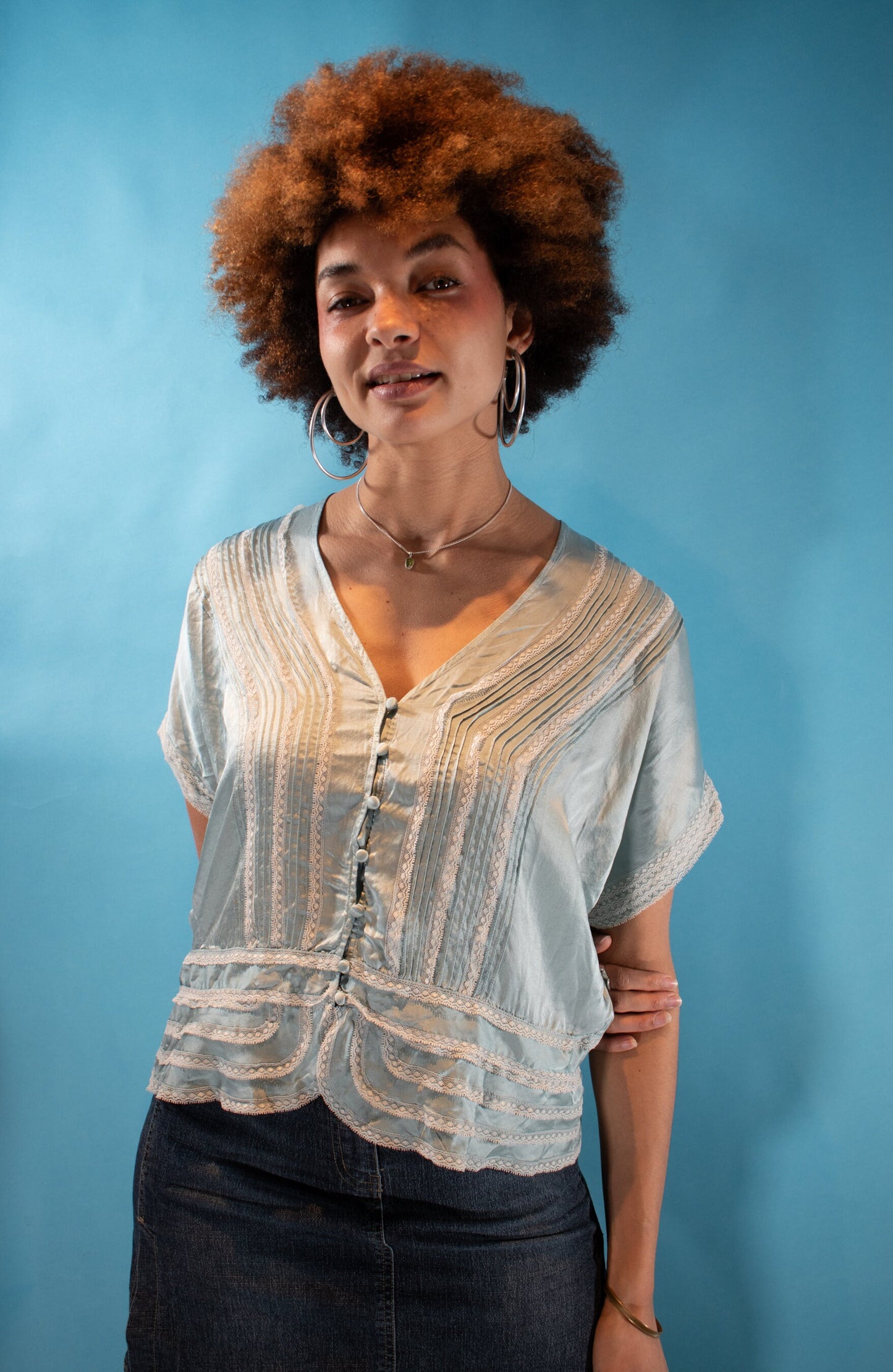 Vintage Y2K L Silk Button Up Blouse in Baby Blue & White.