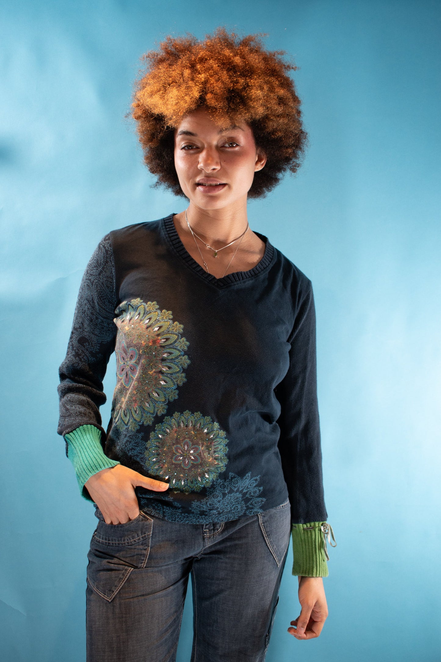 Vintage Y2K M/L Desigual Long Sleeve Jersey Top in Navy.