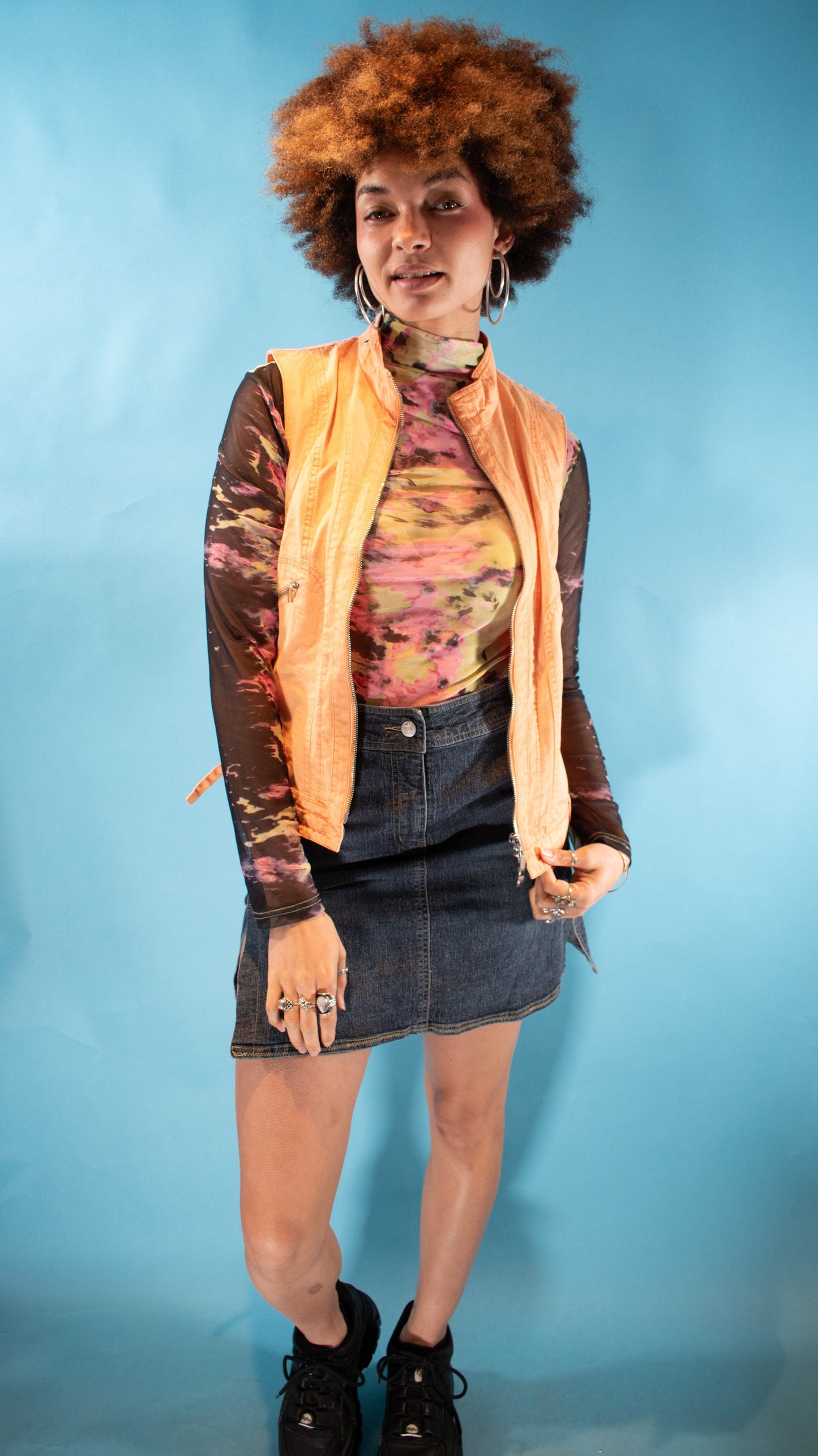 Vintage Y2K M Cargo Style Waistcoat in Orange.