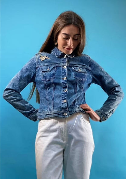 Vintage Denim Jacket With Floral Embroidery.