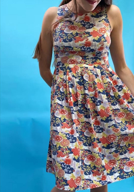 Vintage Sleeveless Japanese Style Floral Printed Dress.