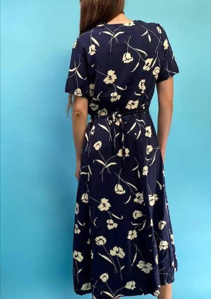Vintage Floral Printed Button Up Tea Dress.