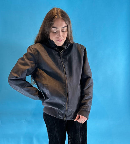 Vintage 1990s Maine Dark Brown Cuffed Zip Up Leather Bomber Jacket.