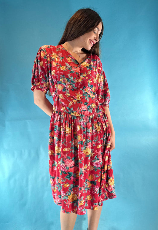 Vintage 1980s Floral Printed Short Sleeve V Neck Midi Tea Dress.