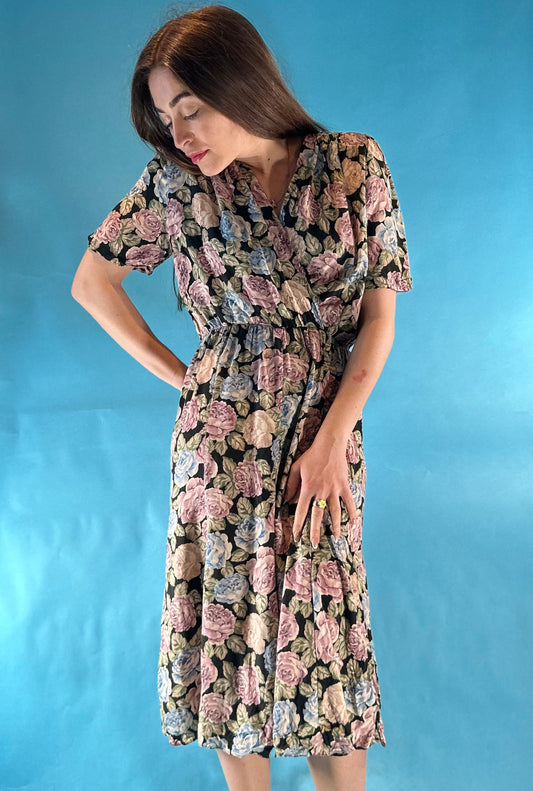 Vintage 1980s Short Sleeve Rose Floral Printed Wrap Over V Neck Midi Dress.