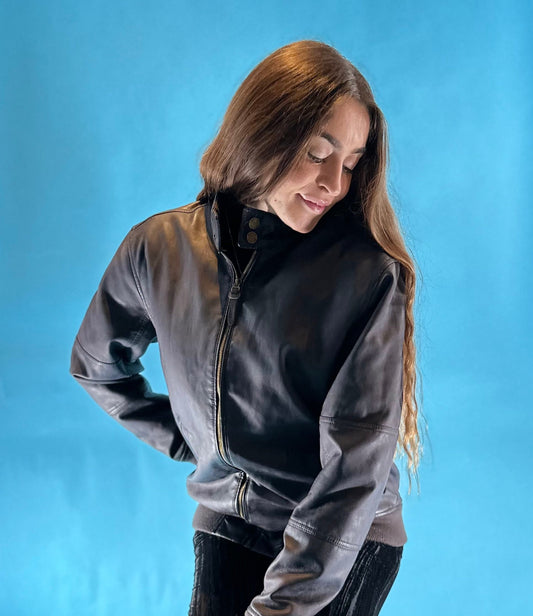 Vintage 1990s Maine Dark Brown Cuffed Zip Up Leather Bomber Jacket.