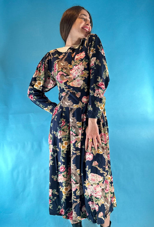Vintage 1980s Blue Pink Baroque Floral Printed Full Sleeve Pleated Midi Dress with Lace Peter Pan Collar.