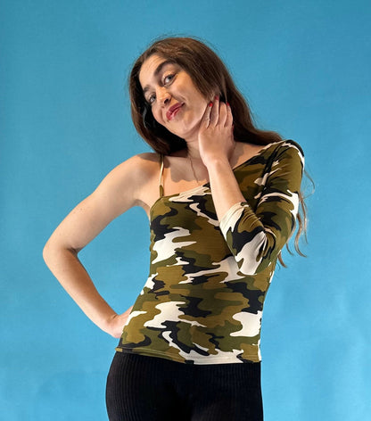Vintage Y2K 2000s Asymmetric Army Camo Printed 3/4 Length Sleeve Top.