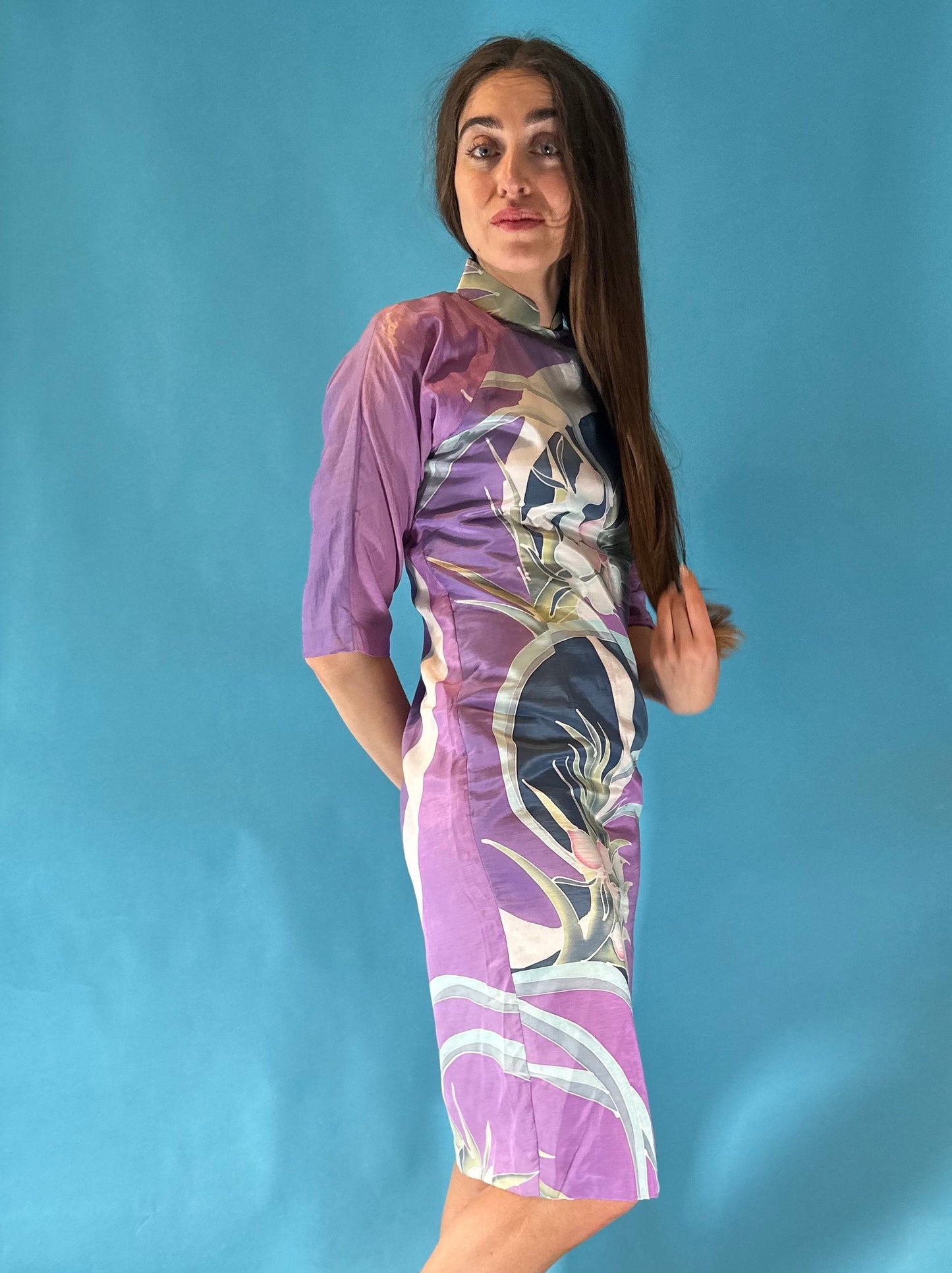 Vintage 1990s Purple Oriental Floral Printed Silky Knee Length Dress.