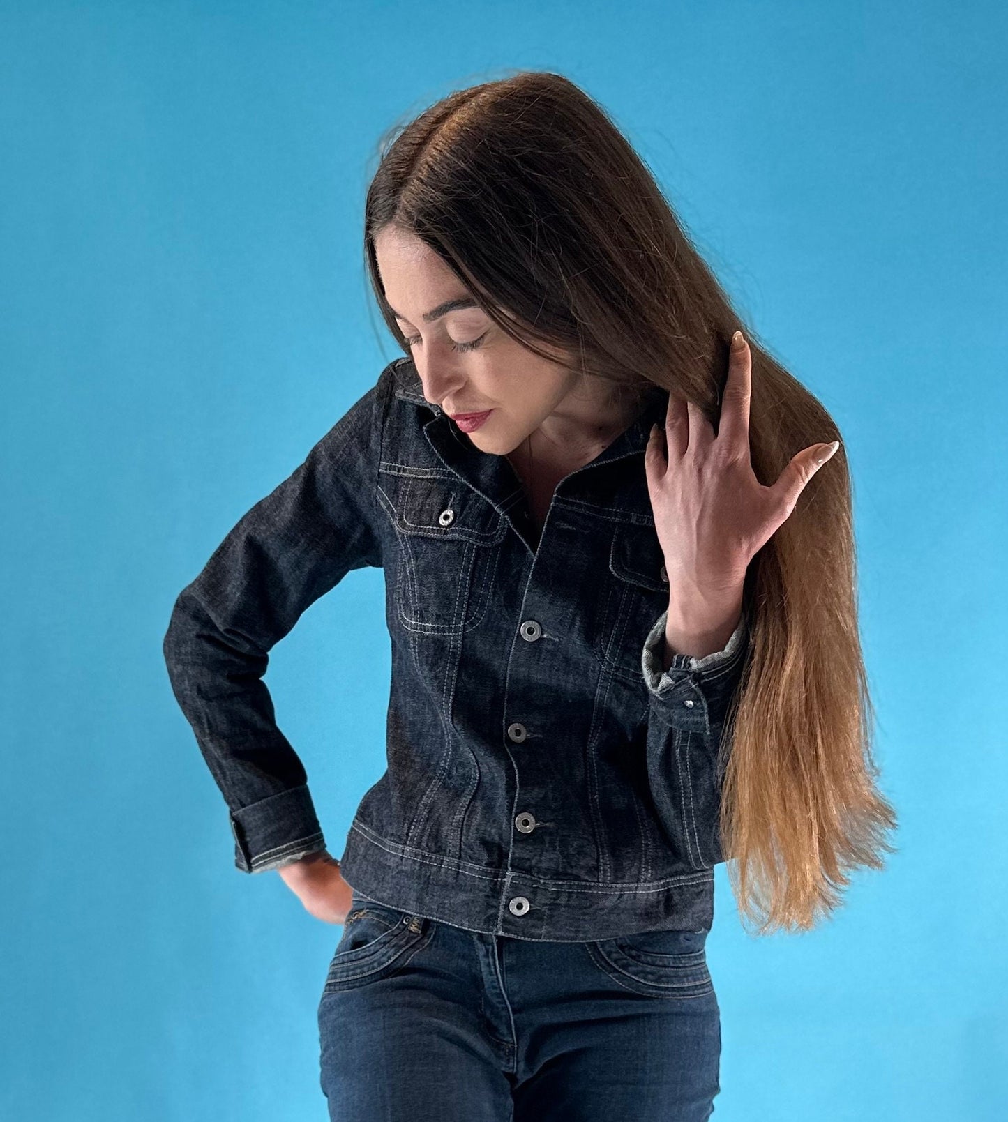 Vintage Diesel Y2K 2000s Dark Blue Cropped Denim Jean Jacket.