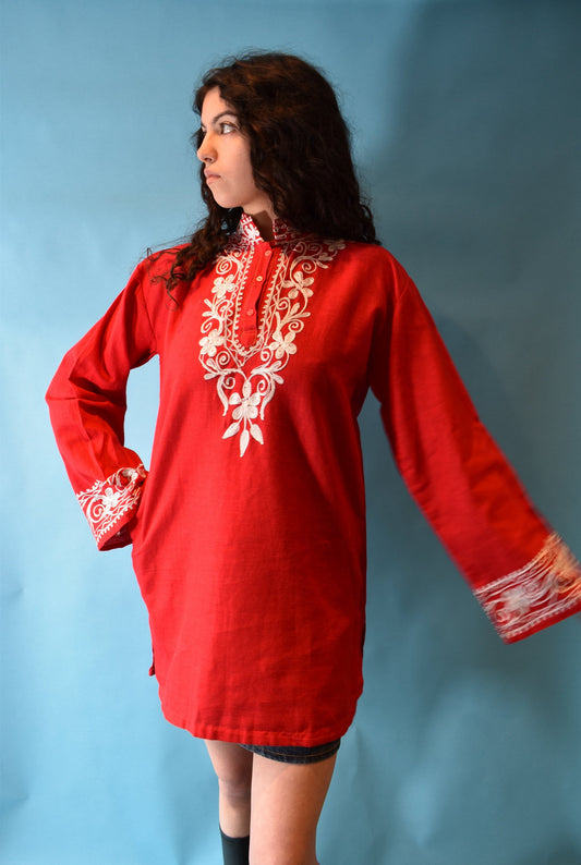 Vintage Size L Embroidered Long Sleeve Tunic Dress in Red.