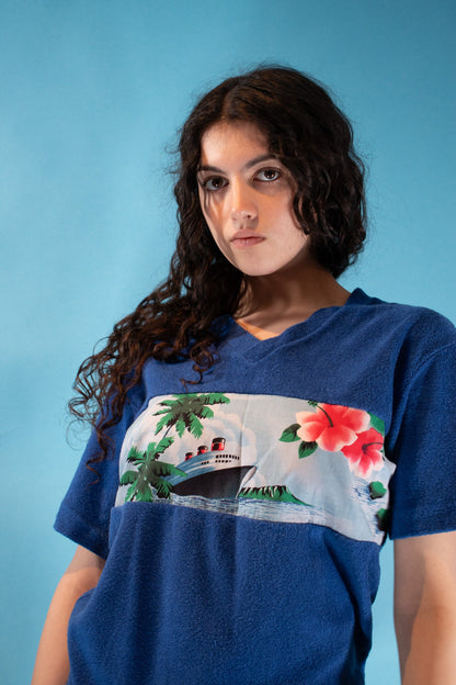 Vintage Y2K Size L Paradise Towelling T-Shirt in Blue.