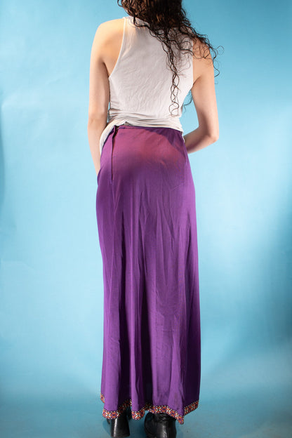 Vintage Y2K Size S 90s Satin Maxi Slit with Slit in Purple.