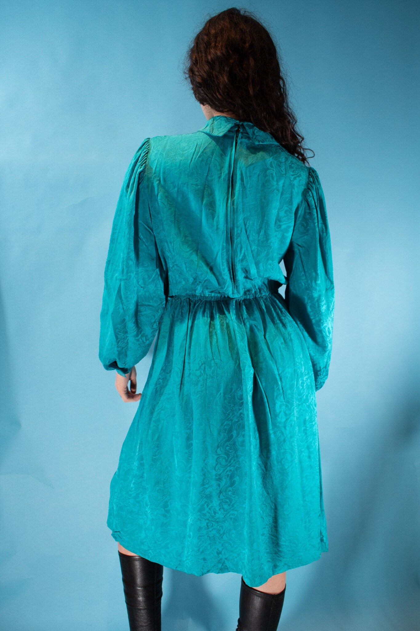Vintage 1980s Size M/L Silk Ruffle Collared Midi Dress in Turquoise.
