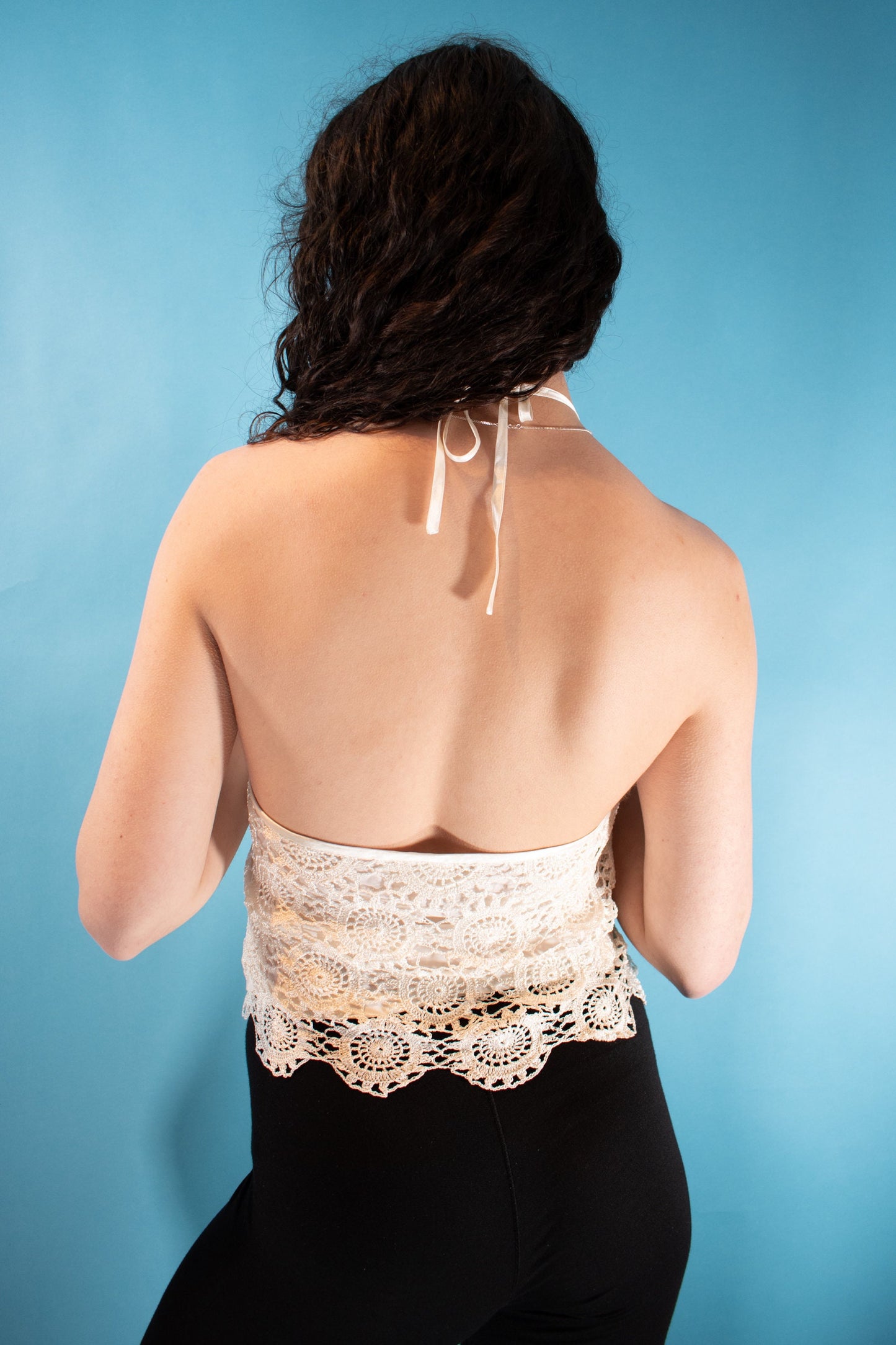 Vintage Size M Crochet Halter Neck Top in White.