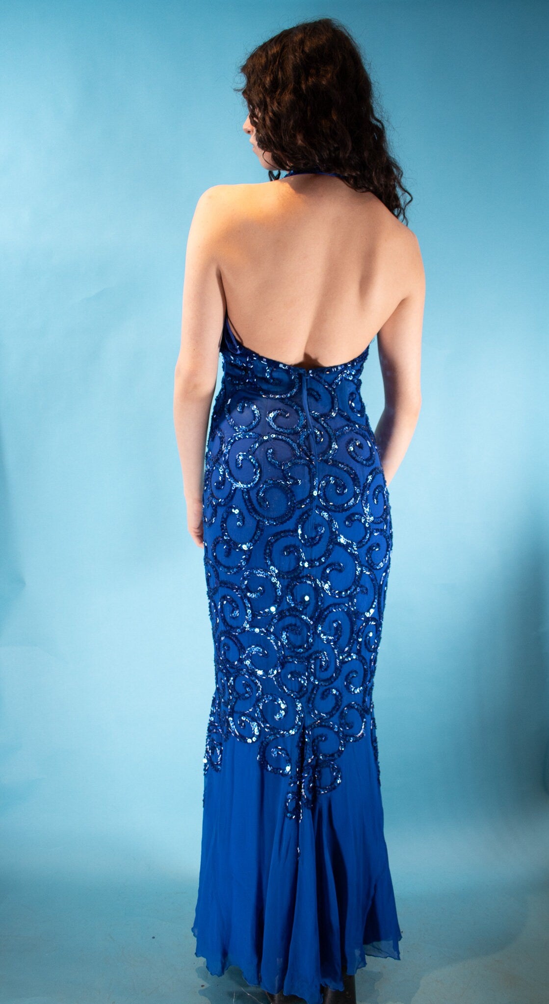 Vintage 1980s Size S Silk & Sequin Beaded Embellished Mermaid Halter Neck Dress in Blue.