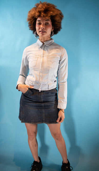 Vintage Y2K S Zip Up Cropped Denim Jacket in Light Wash Blue.